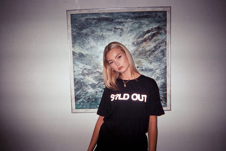 S?LD OUT - LOGO TEE (BLACK)